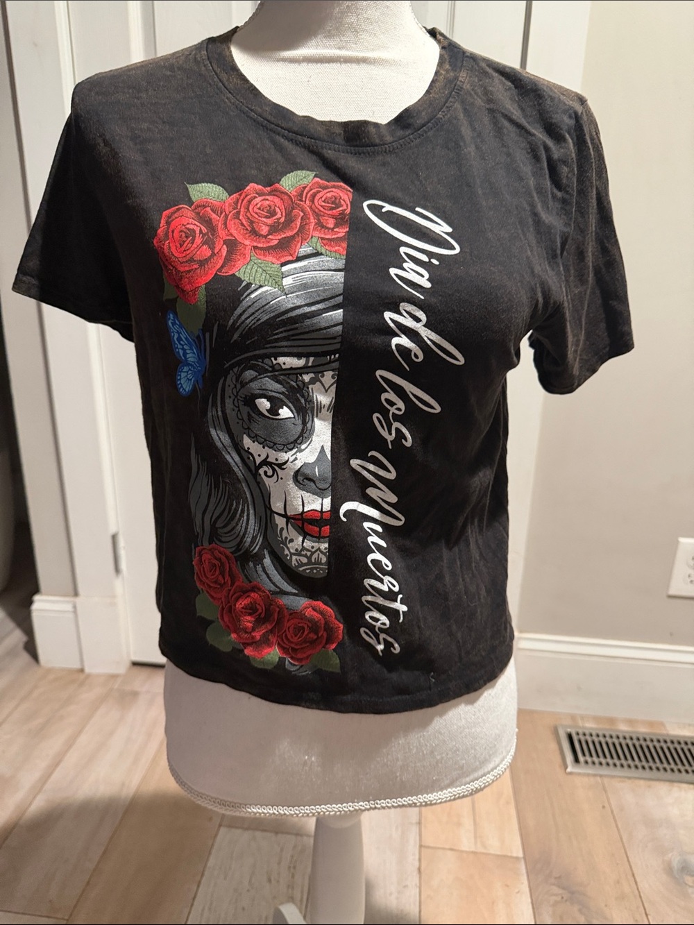 Black Women’s Graphic Tee with Red Rose Day of the Dead Design